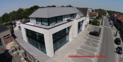  2 dakappartementen op kantoorgebouw